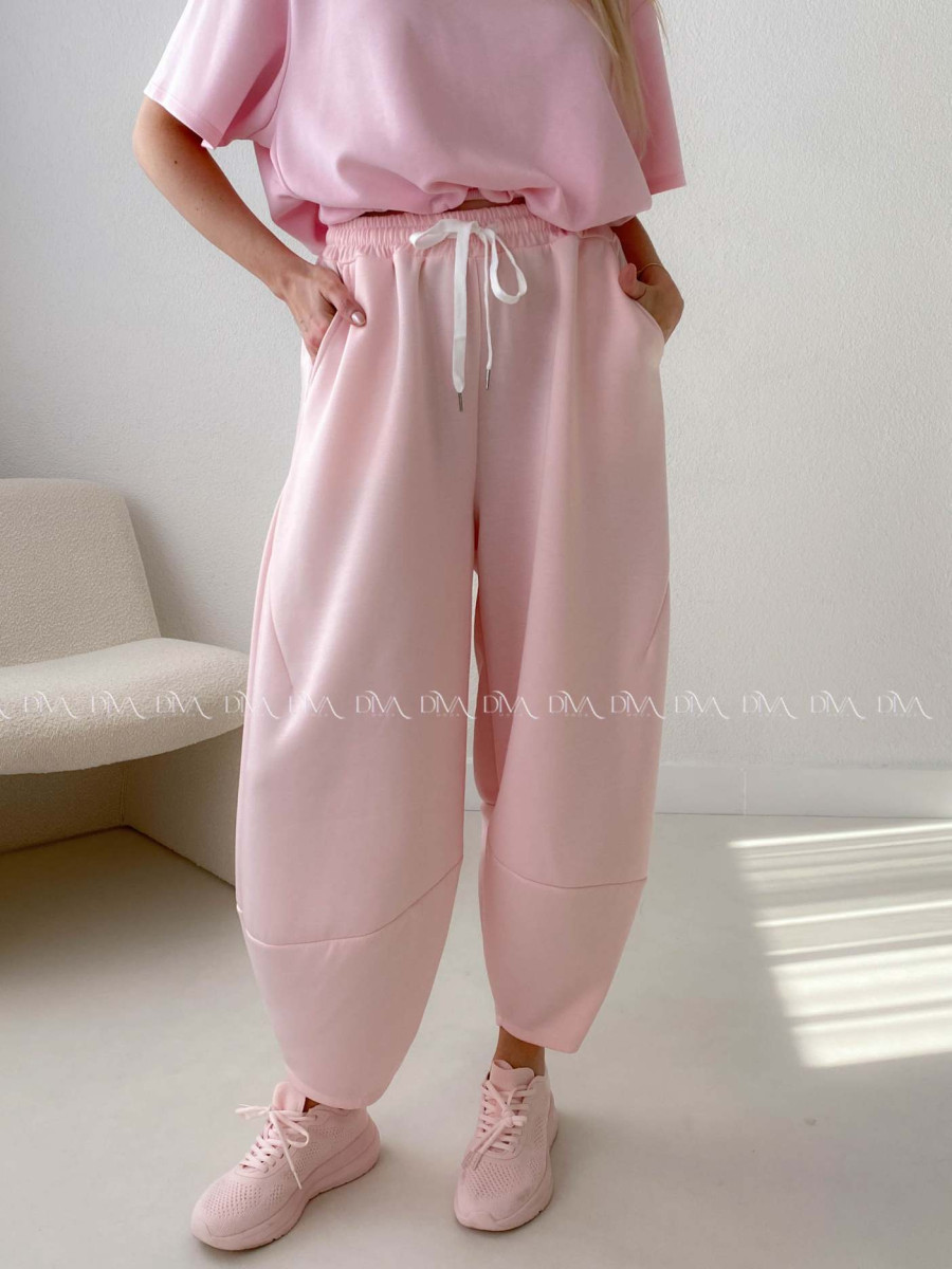 Hladké balónové tepláky baby pink AB 306