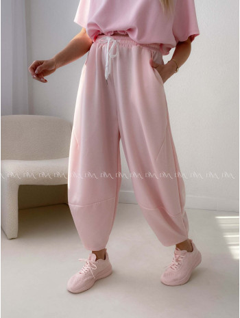 Hladké balónové tepláky baby pink AB 306 Hladké balónové tepláky baby pink AB 306
