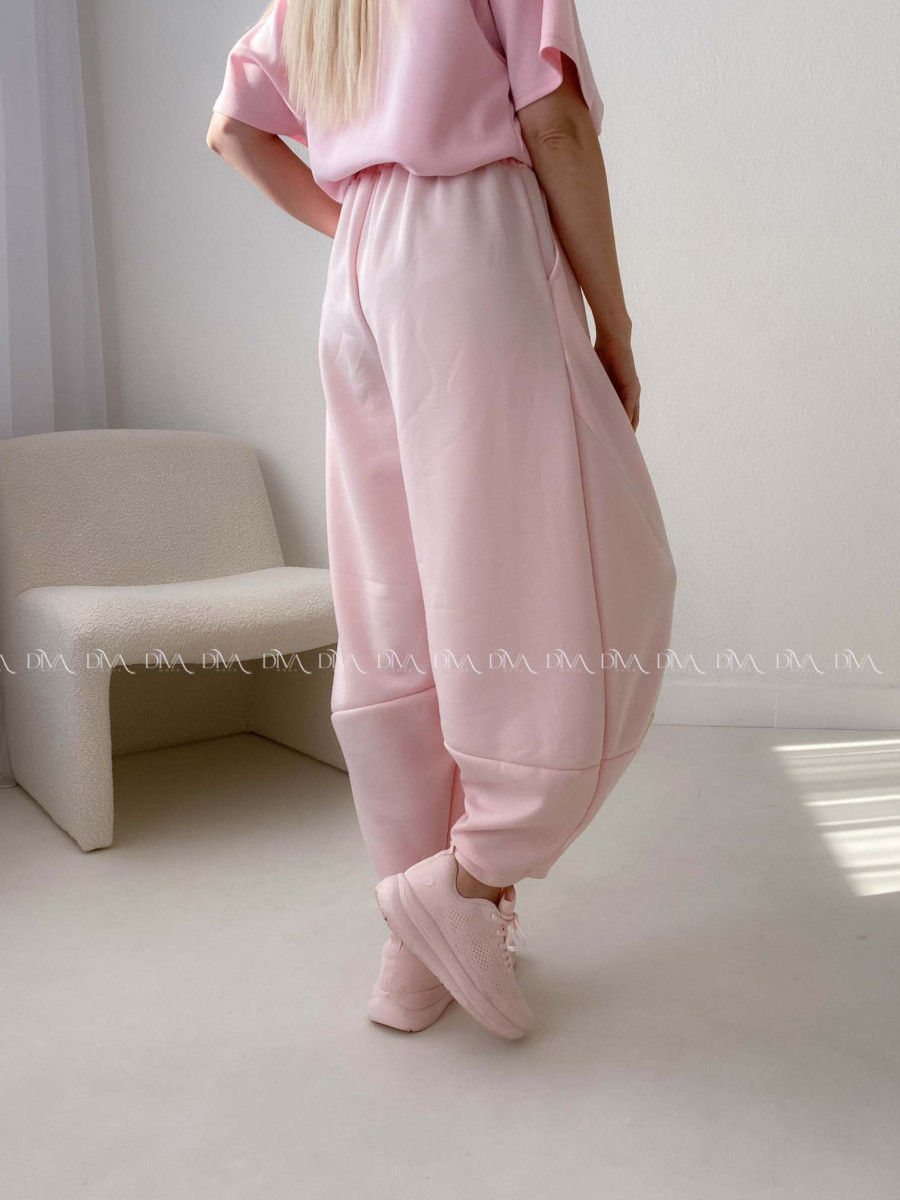 Hladké balónové tepláky baby pink AB 306