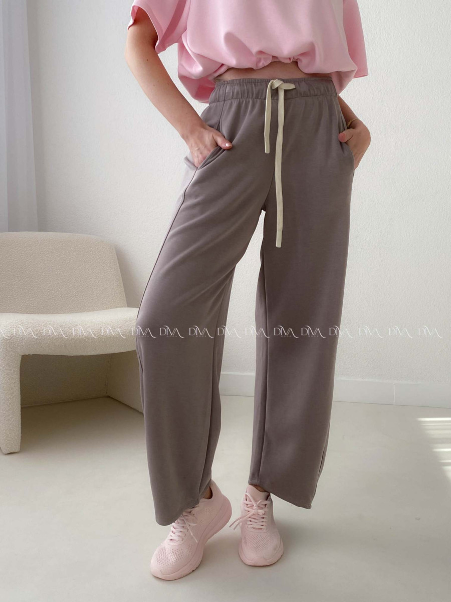 Hladké balónové tepláky zemité AB 10