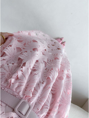 Elegantné krajkované šaty na ramienka Poppy ružové AB 130