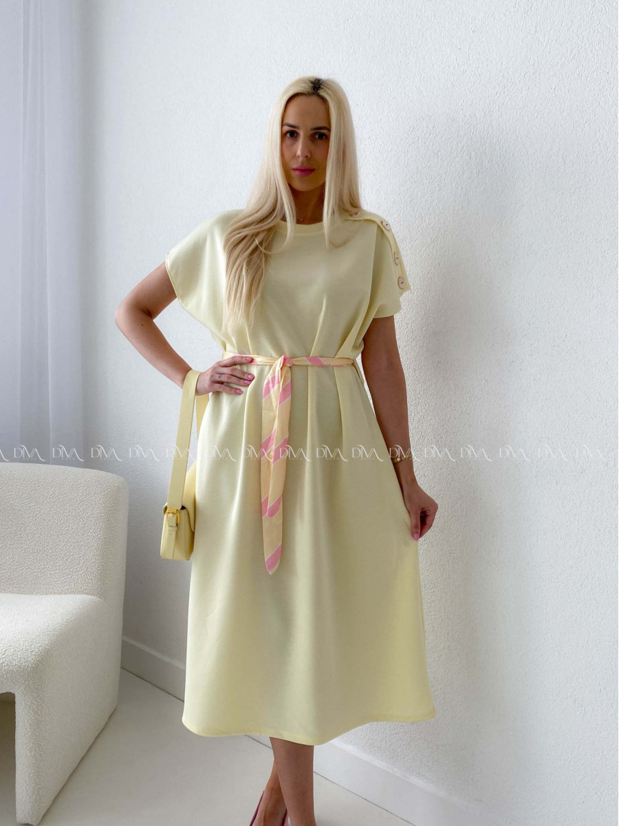Hladké maxi šaty s gombíkmi a opaskom žltá AB 256