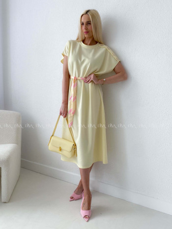 Hladké maxi šaty s gombíkmi a opaskom žltá AB 256
