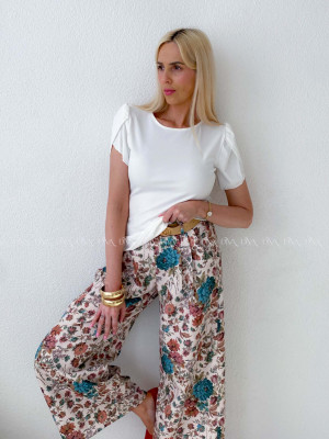 Rebrovaný top s tulipánovými rukávmi biely AB 200