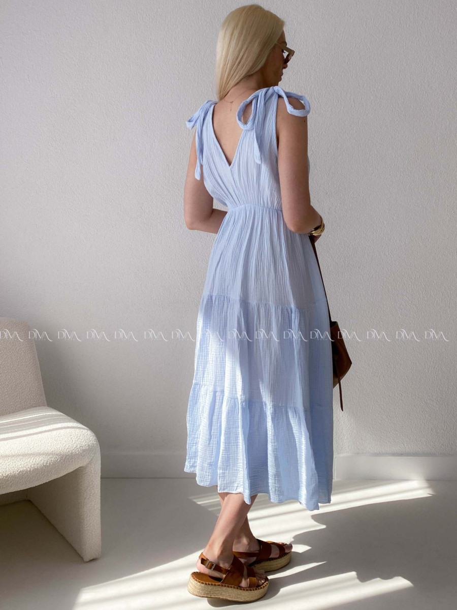 Mušelínové maxi šaty s viazaním na ramenách baby modré AB 159