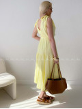Mušelínové maxi šaty s viazaním na ramenách žlté AB 159