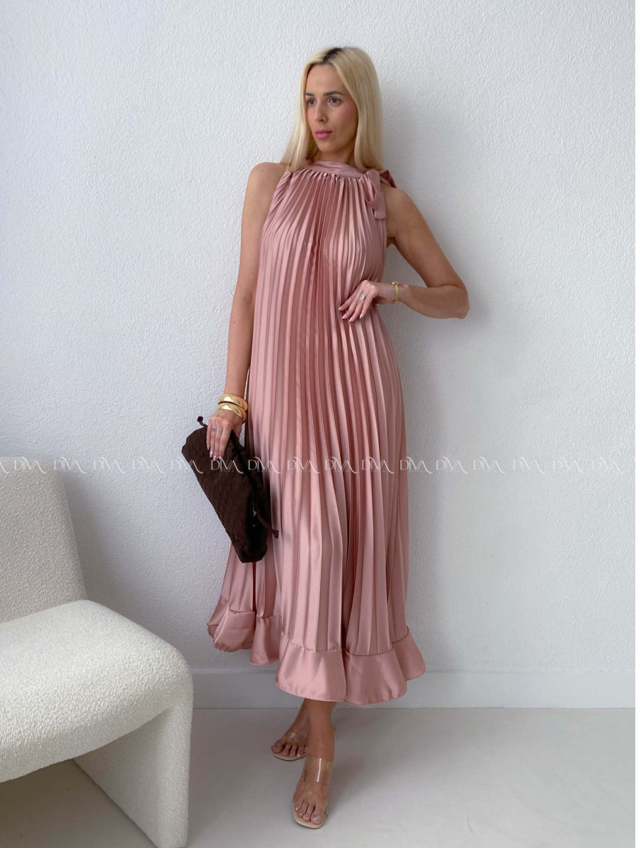 Elegantné saténové plisované maxi šaty blush pink AB 171