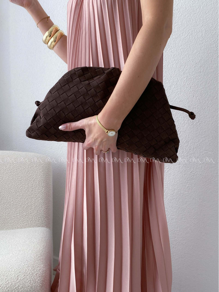 Prepletaná pouch kabelka s remienkom čokoládová