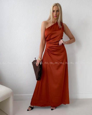 Elegantné splývavé šaty na jedno rameno tehlové AB 191