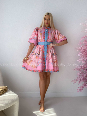 Elegantné kvetinové šaty s puf rukávom krátke Yasmin ružové AB 249
