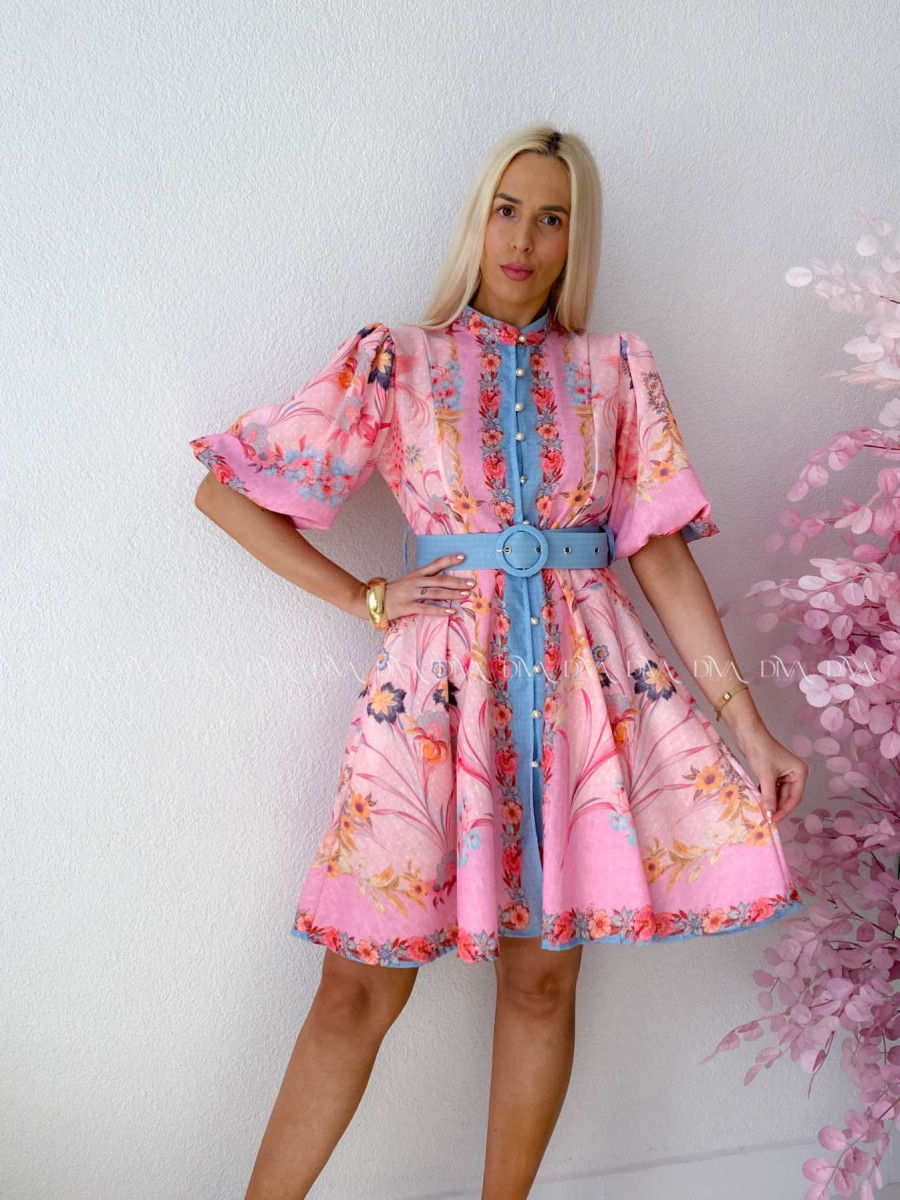 Elegantné kvetinové šaty s puf rukávom krátke Yasmin ružové AB 249