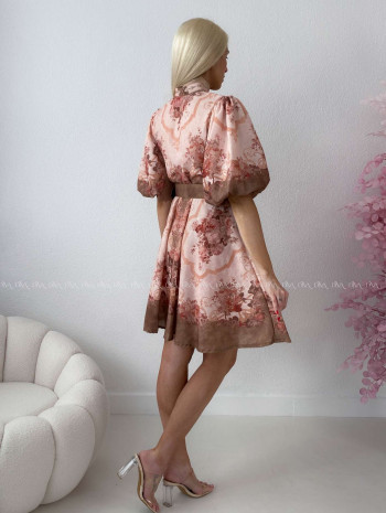Elegantné kvetinové šaty s puf rukávom krátke Yasmin čokoládové AB 249 Elegantné kvetinové šaty s puf rukávom krátke Yasmin čokoládové AB 249