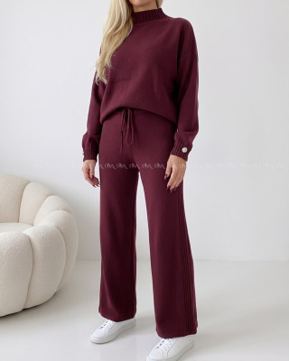 Úpletový komplet sveter + nohavice burgundy AA 157