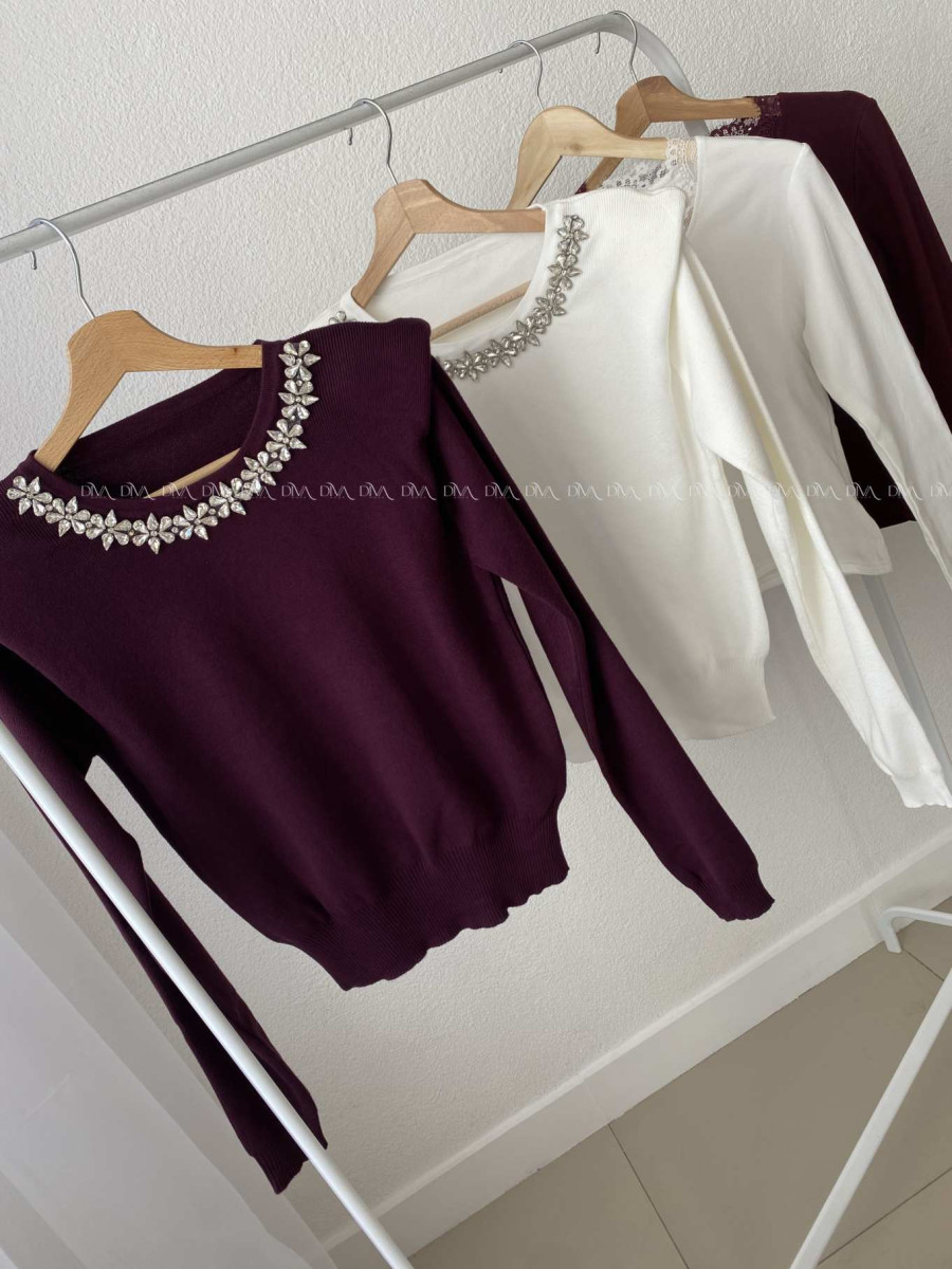Úpletový sveter s kamienkami burgundy AB 850 Úpletový sveter s kamienkami burgundy AB 850