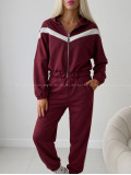 Športový komplet s pruhom bordo AB 916 Športový komplet s pruhom bordo AB 916