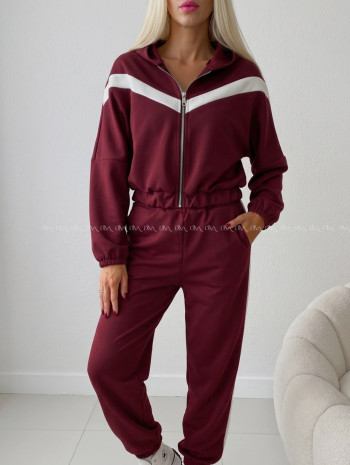 Športový komplet s pruhom bordo AB 916 Športový komplet s pruhom bordo AB 916