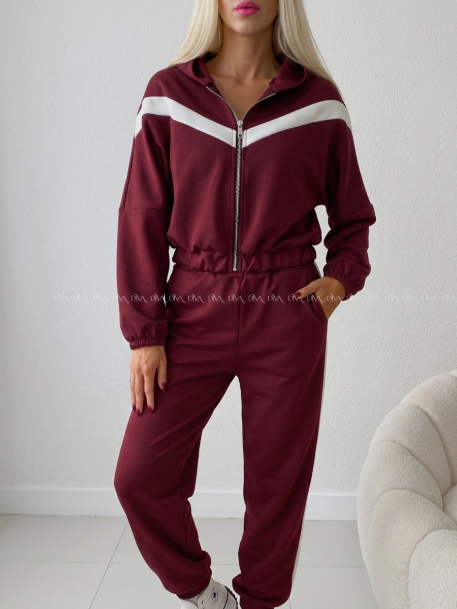 Športový komplet s pruhom bordo AB 916 Športový komplet s pruhom bordo AB 916