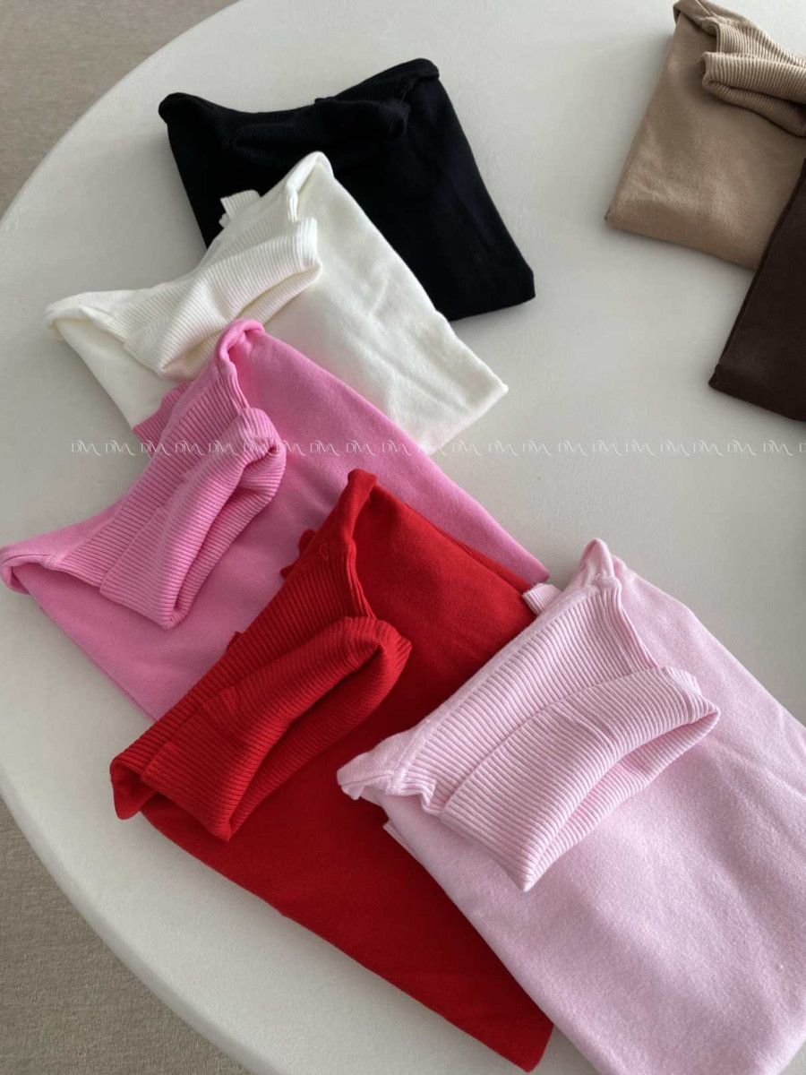 Basic hladký rolák červený SS 23 Basic hladký rolák červený SS 23