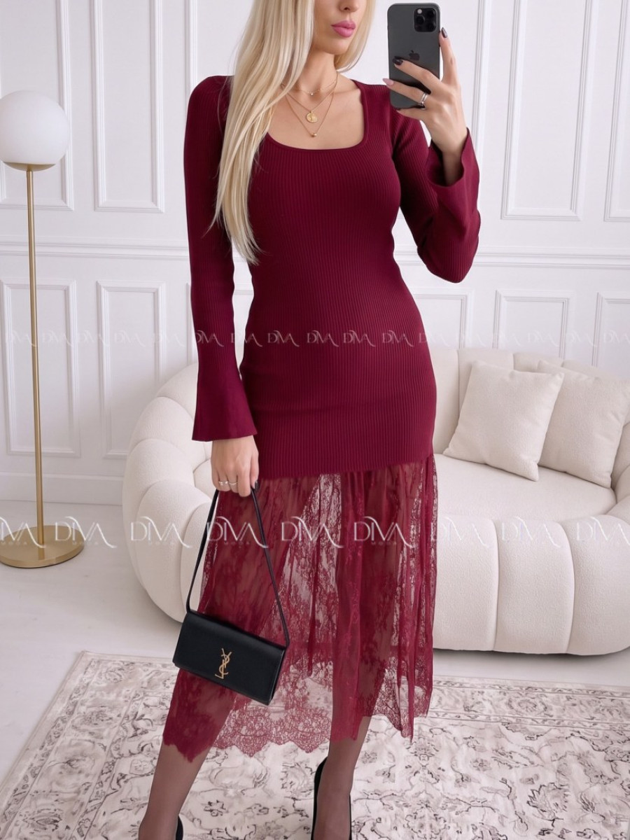 Úpletové maxi šaty s krajkovanou sukňou burgundy AA 119 Úpletové maxi šaty s krajkovanou sukňou burgundy AA 119