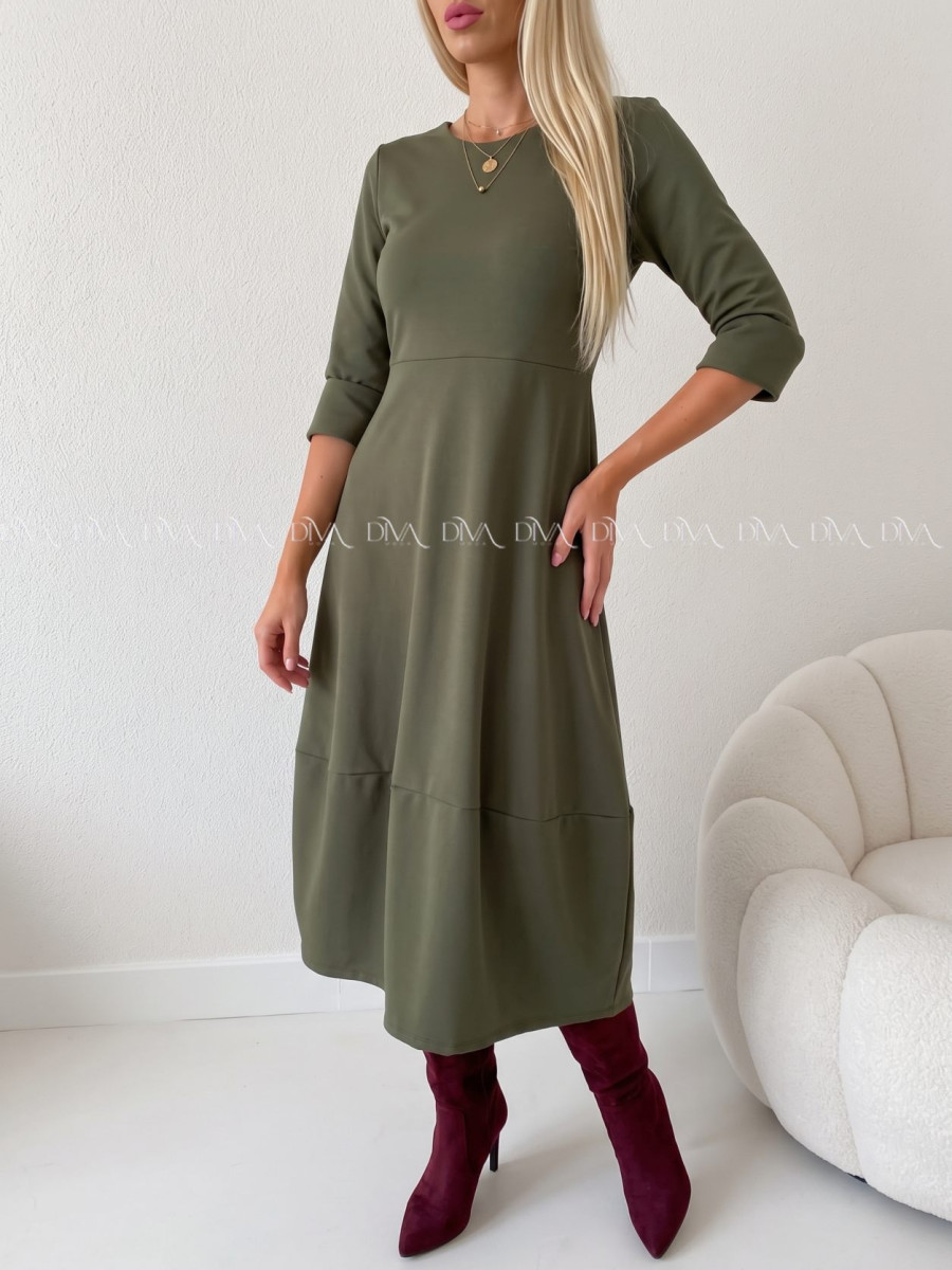 Maxi šaty hruškového strihu khaki zelené A 105 Maxi šaty hruškového strihu khaki zelené A 105