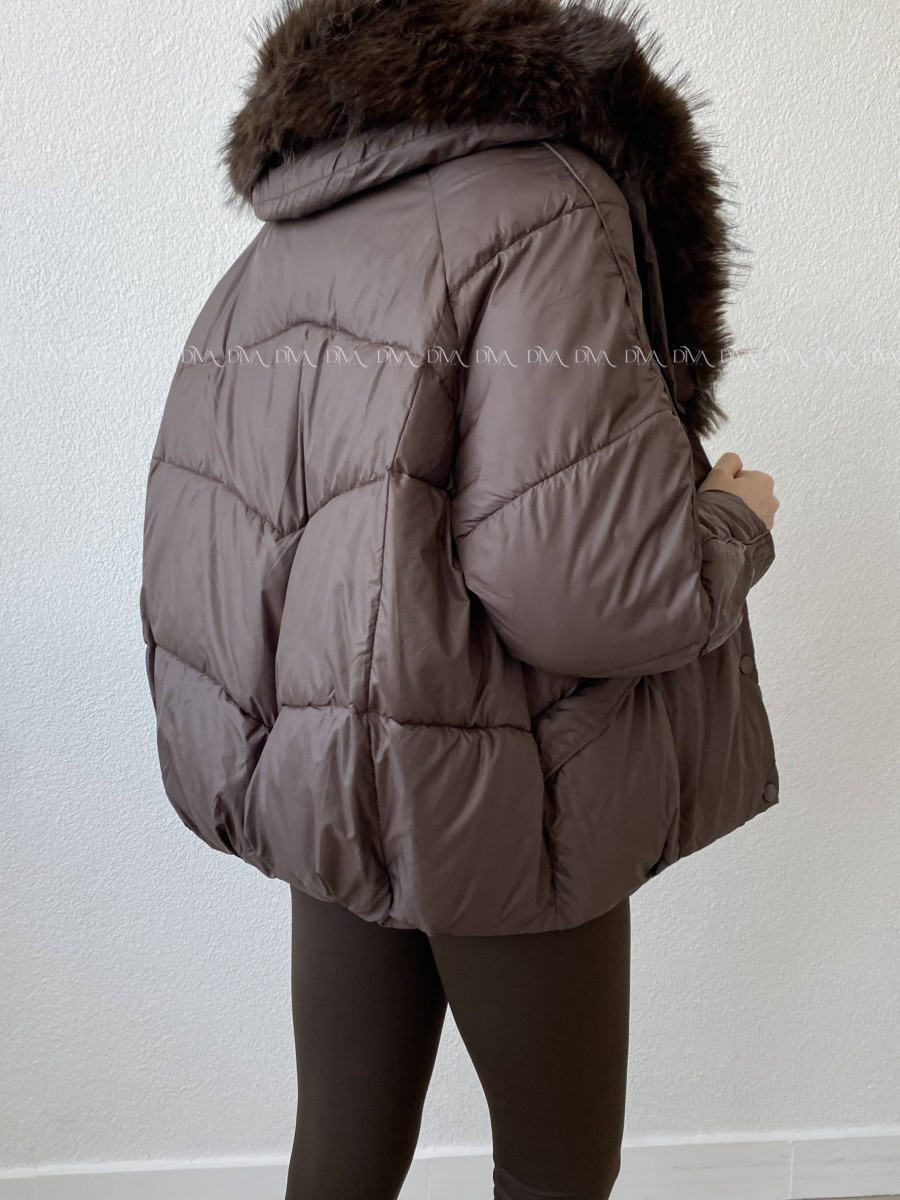 Zimná oversize bunda s kožušinou čokoládová A 211 Zimná oversize bunda s kožušinou čokoládová A 211